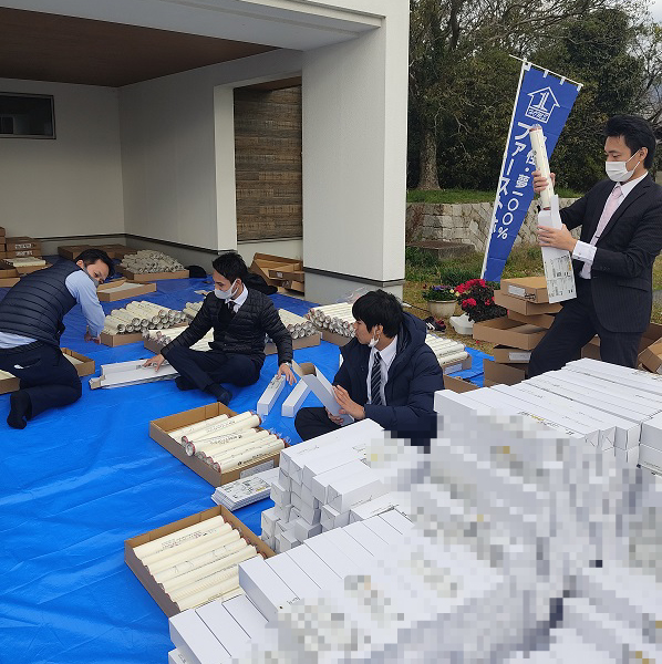 年末のカレンダー封入！